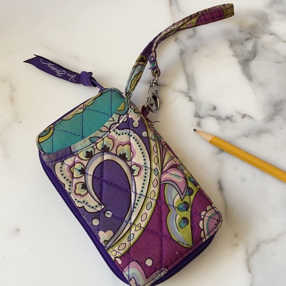 VERA BRADLEY WRISTLET 👜💜 - Picture 5 of 5
